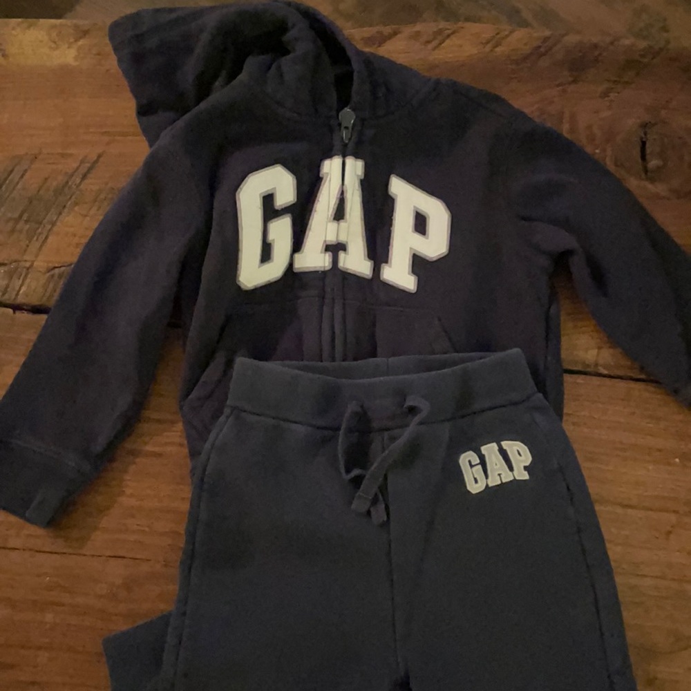 2t Gap Sweat Pants and Sweat Shirt